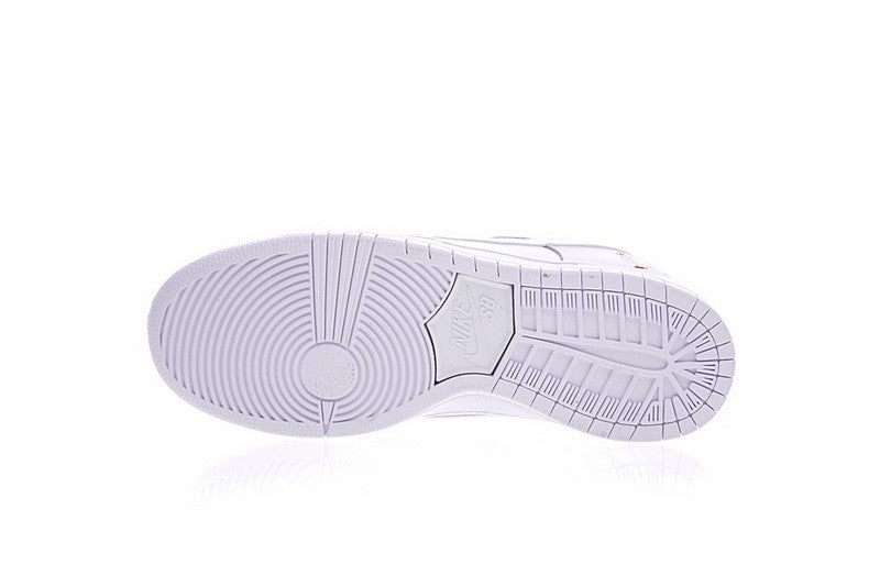 les baskets Nike SB Dunk femme Low sont un témoignage de l'engagement de Nike à combiner style et innovation.