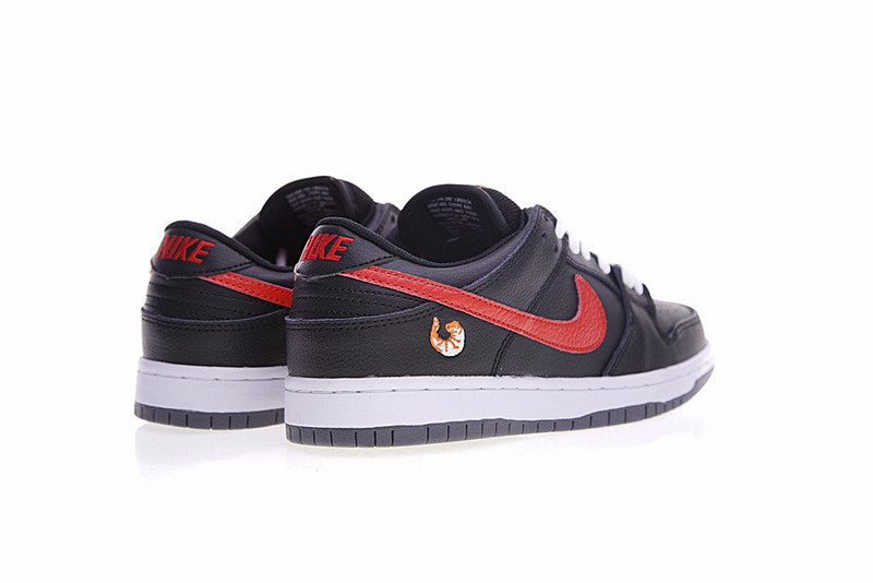 les baskets Nike SB Dunk femme Low sont un témoignage de l'engagement de Nike à combiner style et innovation.