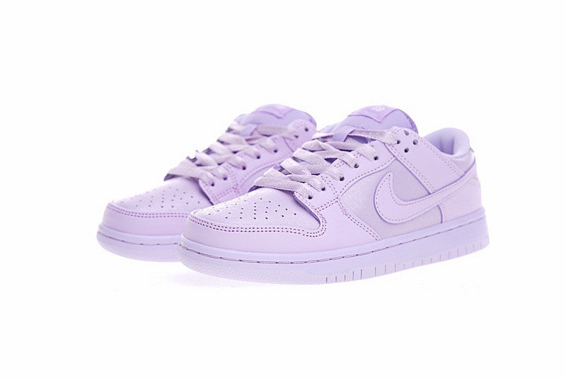 les baskets Nike SB Dunk femme Low sont un témoignage de l'engagement de Nike à combiner style et innovation.