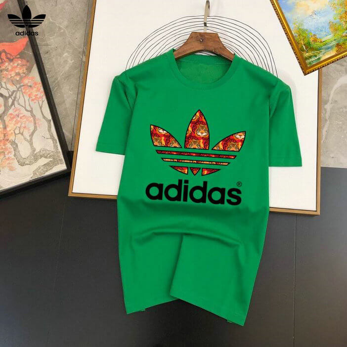 Découvrez notre collection exclusive de polos Adidas pour femme, alliant élégance sportive et confort optimal.