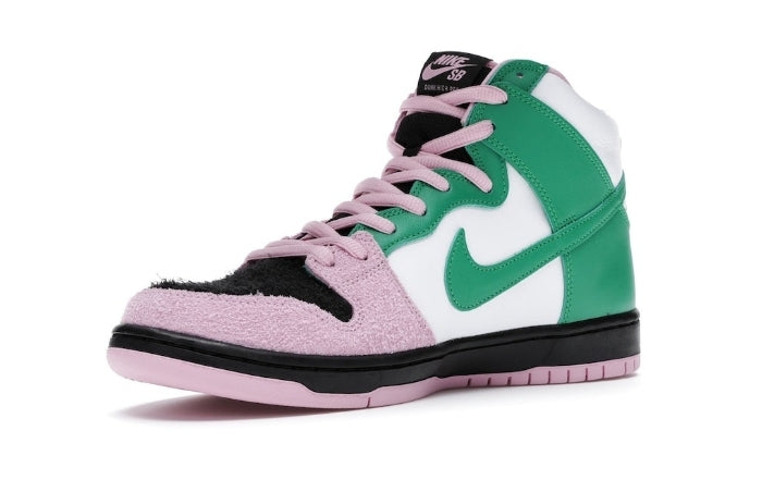 Les baskets Nike SB Dunk allient un style emblématique à un confort supérieur. Leur design légendaire et leurs matériaux de haute qualité. Pas cher.le moins cher .