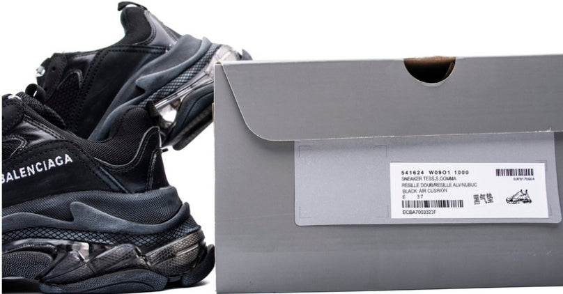 les sneakers Balenciaga Triple S "Beige Green Yellow" Femme sont un témoignage de l'engagement de Balenciaga à combiner style et innovation.