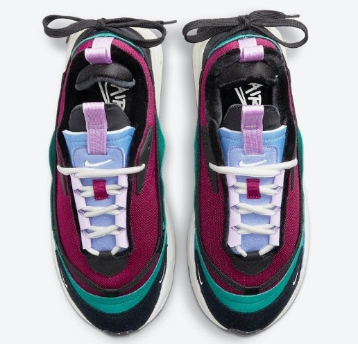 les Baskets Nike Air Max Furyosa Honeydew sont un témoignage de l'engagement de Nike à combiner style et innovation.