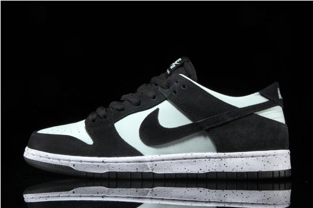 les baskets Nike SB Dunk femme Low sont un témoignage de l'engagement de Nike à combiner style et innovation.
