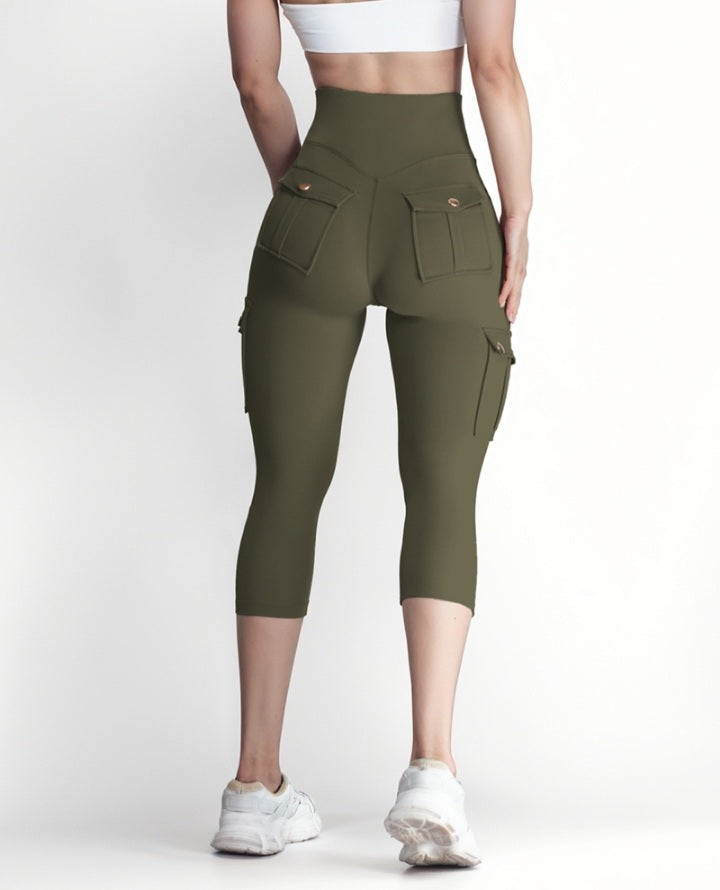 Premièrement : Ce Legging de motard taille haute avec poches à rabat pour soulever les fesses.