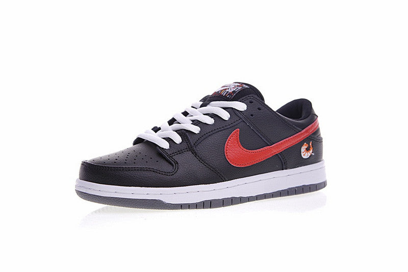 les baskets Nike SB Dunk femme Low sont un témoignage de l'engagement de Nike à combiner style et innovation.