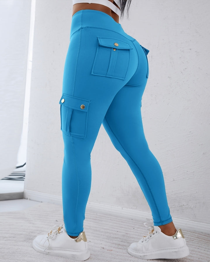 Premièrement : Ce Legging de motard taille haute avec poches à rabat pour soulever les fesses.