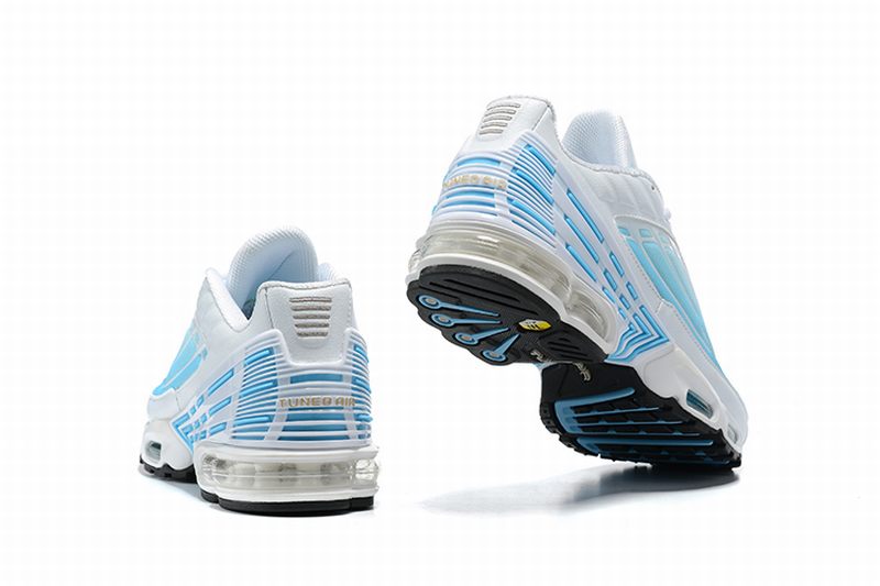 Résultats de l'évolution emblématique de la ligne Nike, les Nike TN Air Max Plus Femme sont un témoignage de l'engagement de Nike à combiner style et innovation.