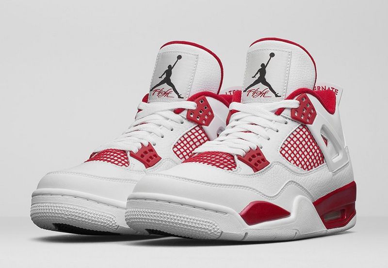 Premièrement : Les baskets Air Jordan 4 Femme se distinguent par leur design iconique et leur capacité à allier style et fonctionnalité.