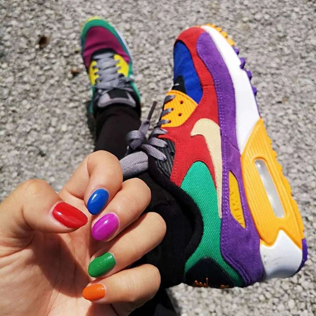 Les baskets Nike Air Max 90 Futura sont des pièces maîtresses de la mode.