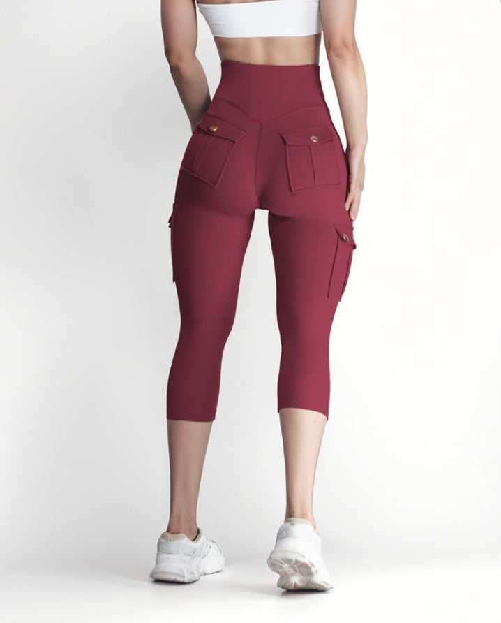Premièrement : Ce Legging de motard taille haute avec poches à rabat pour soulever les fesses.