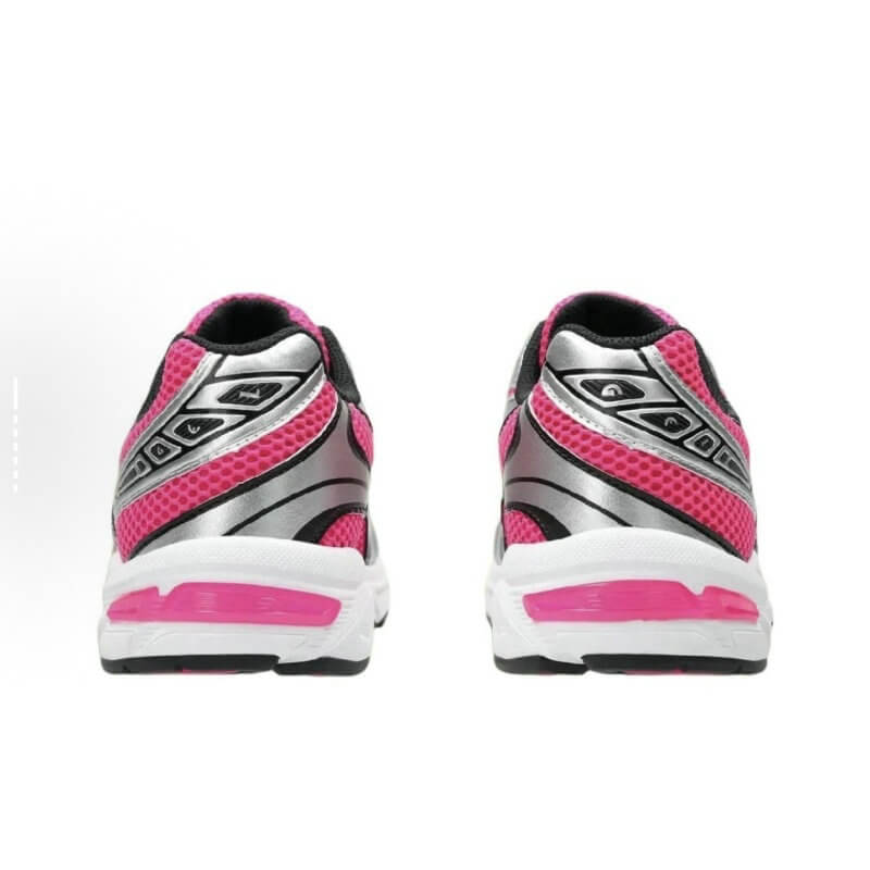 Premièrement :Les baskets Asics offrent une combinaison parfaite de style et de performance.