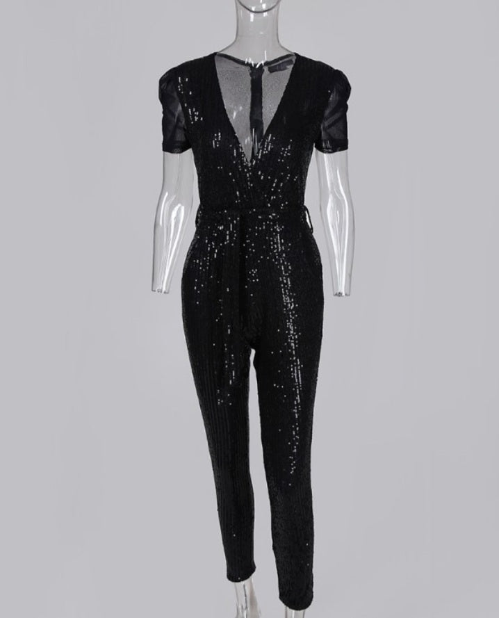 Premièrement : Brillez de mille feux avec cette Combinaison à paillettes plongeante en maille transparente à manches courtes, combinaison sexy et scintillante à coupe ajustée femme.