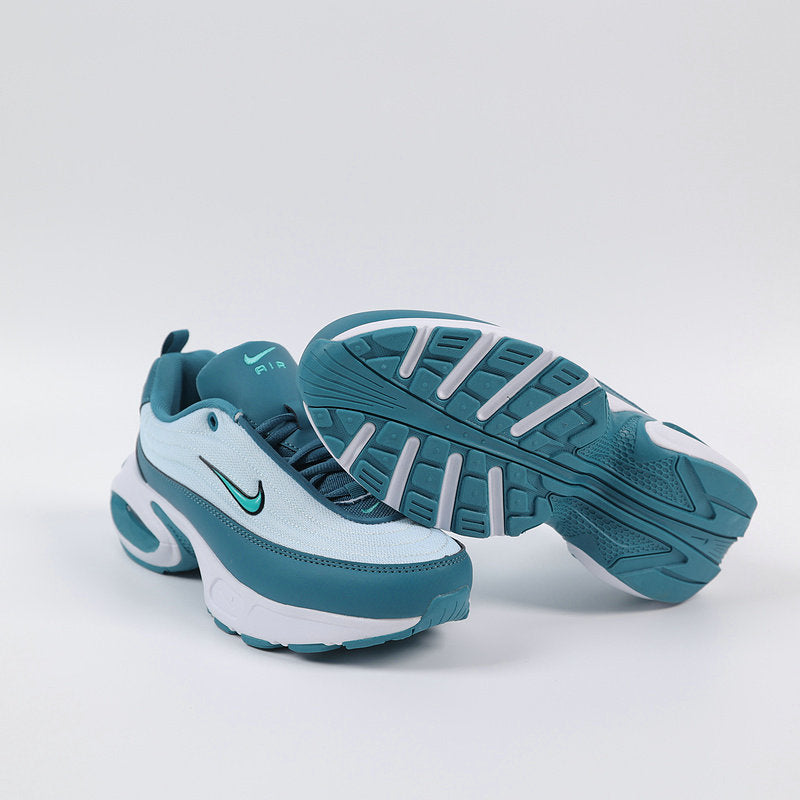 Les baskets Nike Air Max Portal incarnent un style moderne exceptionnelle. Avec leur design futuriste et épuré.pas cher.
