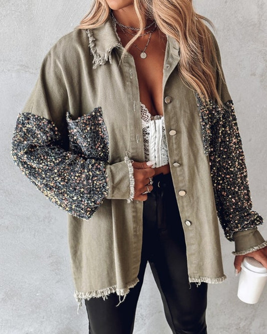 Premièrement : Apportez une touche d’éclat à votre look avec cette Veste décontractée à paillettes et patchwork à manches longues avec bouton sur le devant et ourlet brut femme