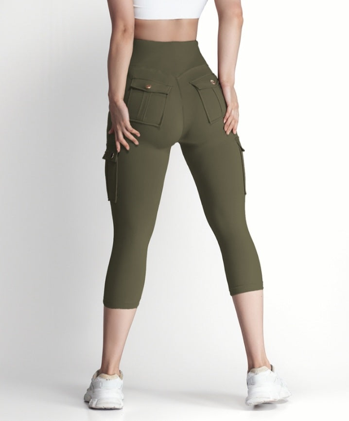 Premièrement : Ce Legging de motard taille haute avec poches à rabat pour soulever les fesses.