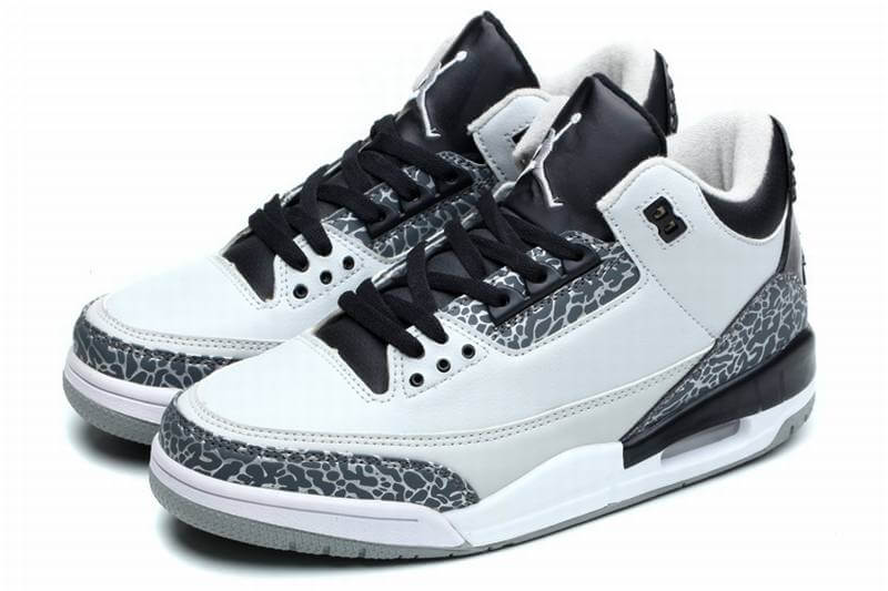 Premièrement, les baskets Air Jordan 3 Femme sont un symbole de style intemporel et de performance de haut niveau.