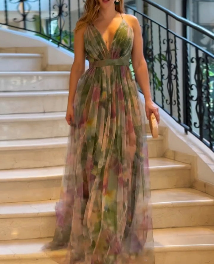 Premièrement : Cette Robe longues à imprimé floral , décolleté plongeant en V , bretelles spaghetti, élégante, taille haute , fente en maille Femme.