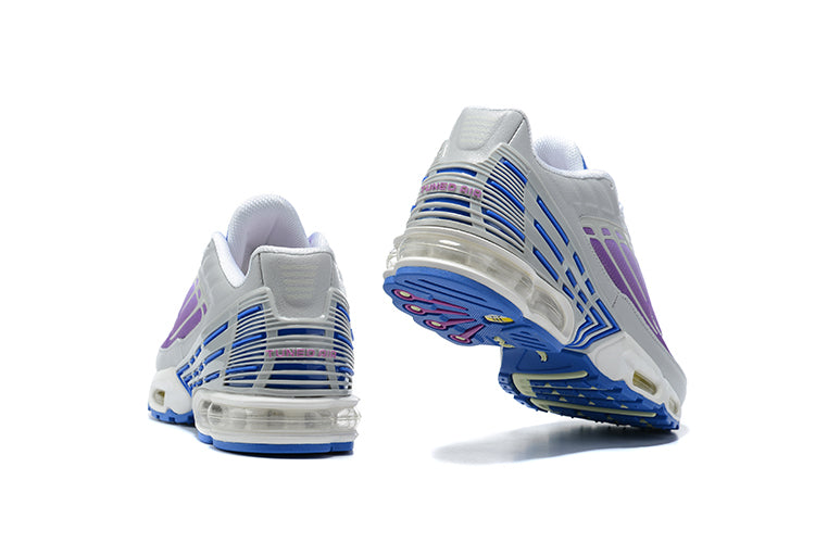 Résultats de l'évolution emblématique de la ligne Nike, les Nike TN Air Max Plus Femme sont un témoignage de l'engagement de Nike à combiner style et innovation.