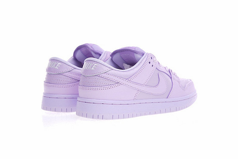 les baskets Nike SB Dunk femme Low sont un témoignage de l'engagement de Nike à combiner style et innovation.
