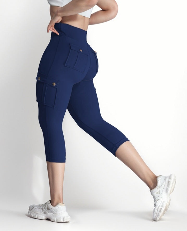 Premièrement : Ce Legging de motard taille haute avec poches à rabat pour soulever les fesses.