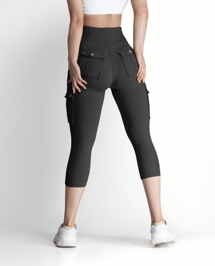 Premièrement : Ce Legging de motard taille haute avec poches à rabat pour soulever les fesses.