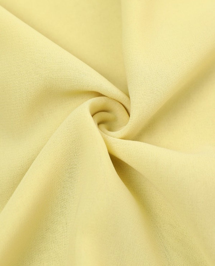 Premièrement : Ce Débardeur à col en U et bretelles épaisses avec détails en dentelle contrastée femme.