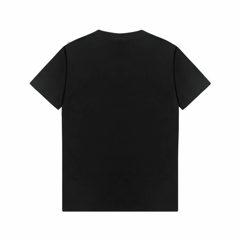 les T-shirts Chanel Femme offrent une élégance et un confort inégalés. Au meilleur prix. Le moins cher design emblématique.