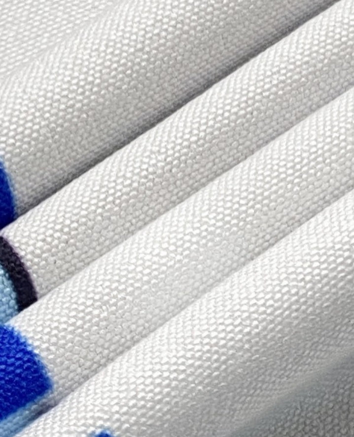 Premièrement : Laissez-vous séduire par cette combinaisonCombinaison une pièce à imprimé floral , col licou , ceinture nouée, avec jupe femme.