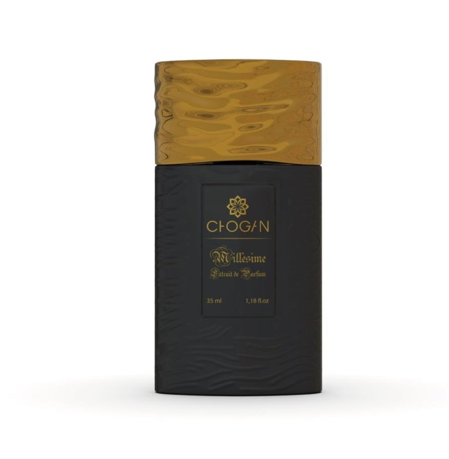 Les parfums Chogan pour homme offrent une combinaison parfaite d’élégance raffinée et de séduction intemporelle. Devenez irrésistible