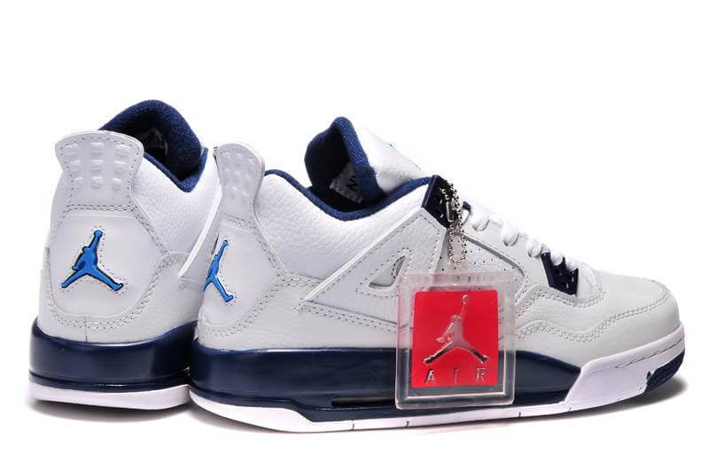 Premièrement : Les baskets Air Jordan 4 Femme se distinguent par leur design iconique et leur capacité à allier style et fonctionnalité.
