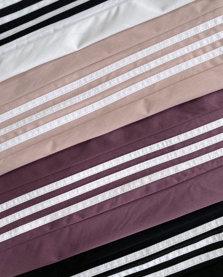 Premièrement : Ce Pantalon cargo taille haute extensible froncé à bandes rayées et poches Femme.