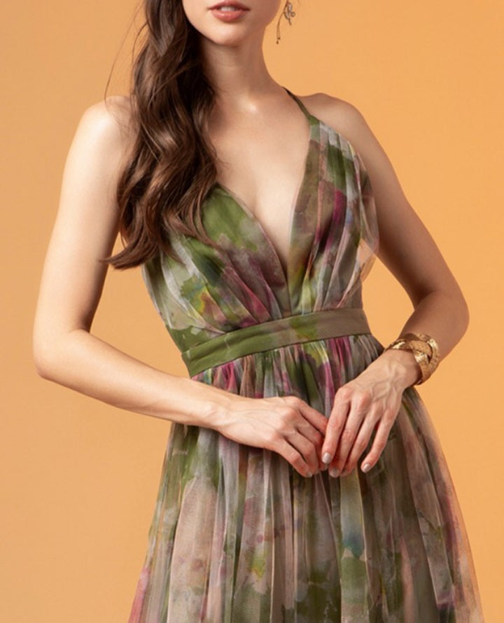 Premièrement : Cette Robe longues à imprimé floral , décolleté plongeant en V , bretelles spaghetti, élégante, taille haute , fente en maille Femme.
