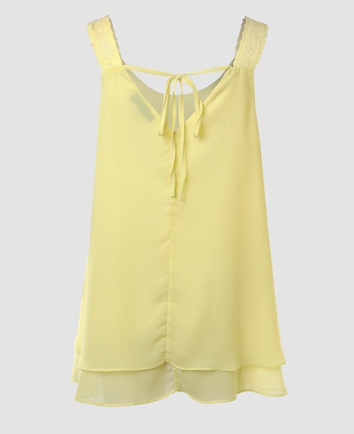 Premièrement : Ce Débardeur à col en U et bretelles épaisses avec détails en dentelle contrastée femme.