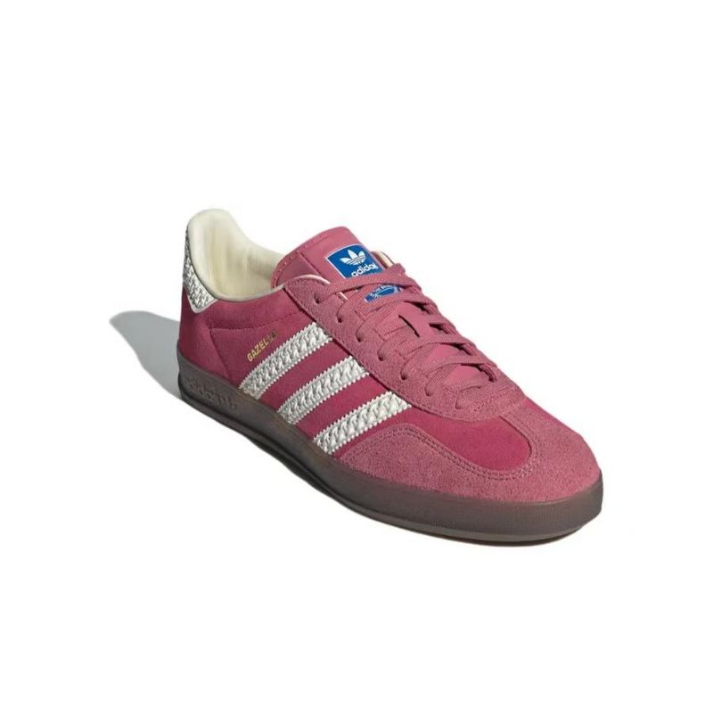 Premièrement : Les Adidas Gazelle Femme allient un style emblématique à une performance exceptionnelle.