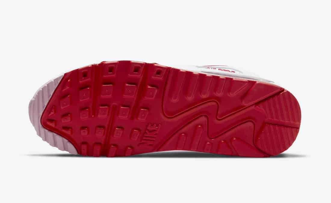 Les baskets Nike Air Max 90 Futura sont des pièces maîtresses de la mode.