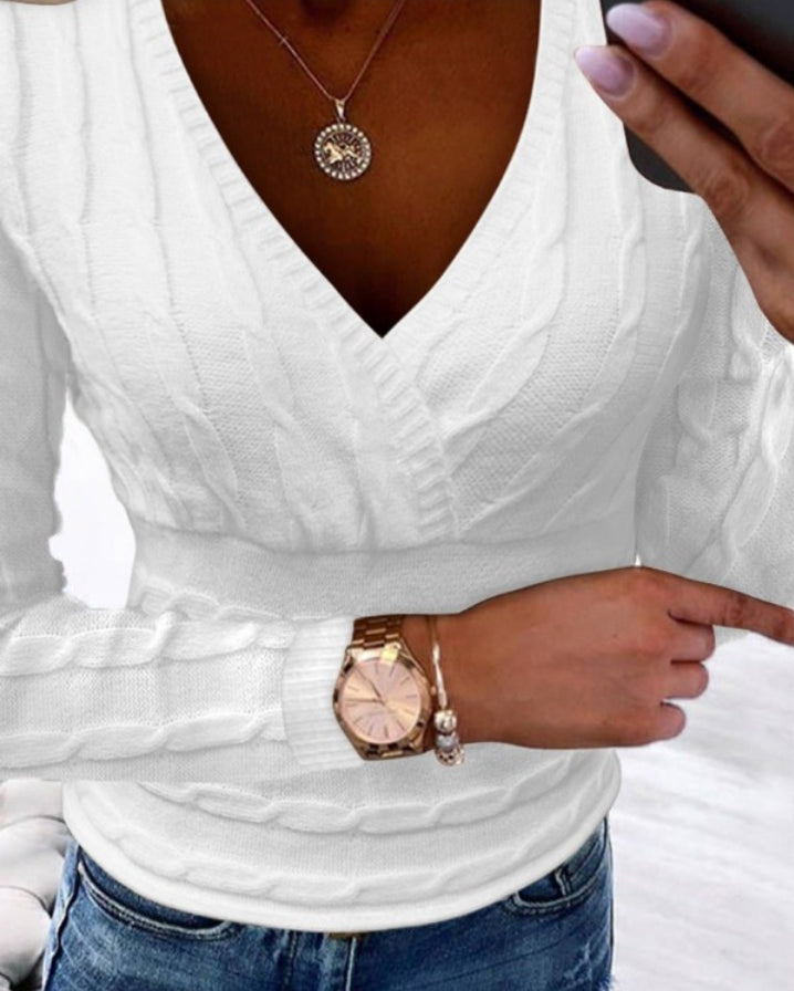 Pull en tricot torsadé à manches longues et col en V