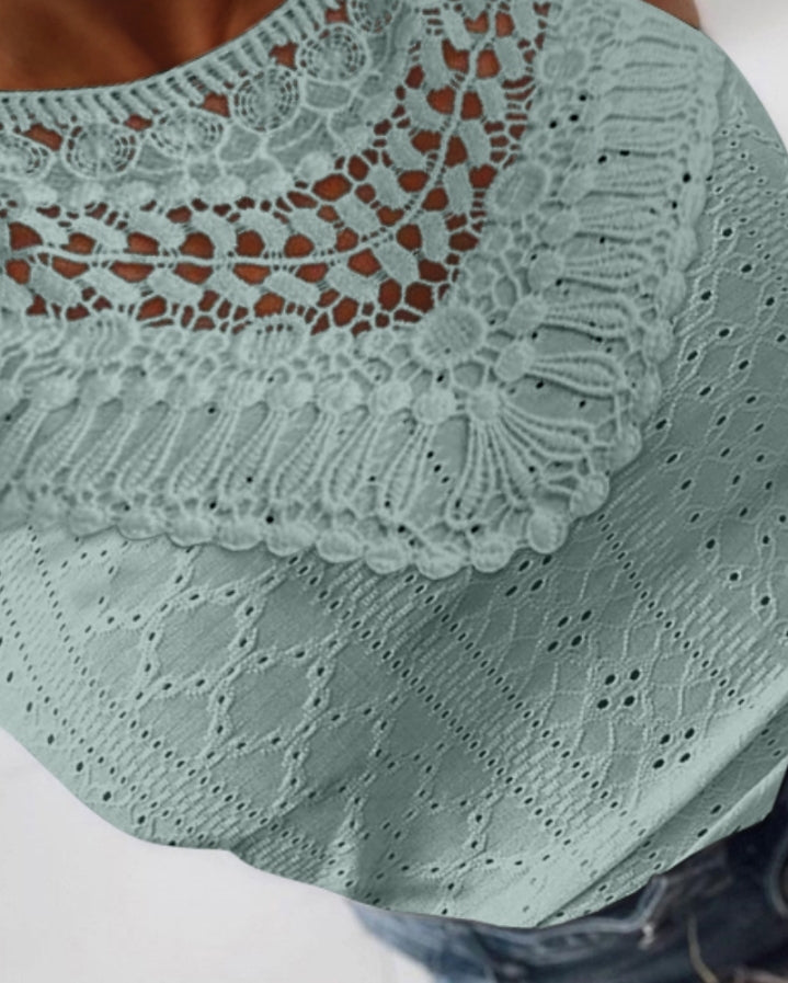 Premièrement : Ce débardeur sans manches en dentelle contrastée texturée, coupe slim décontractée Femme