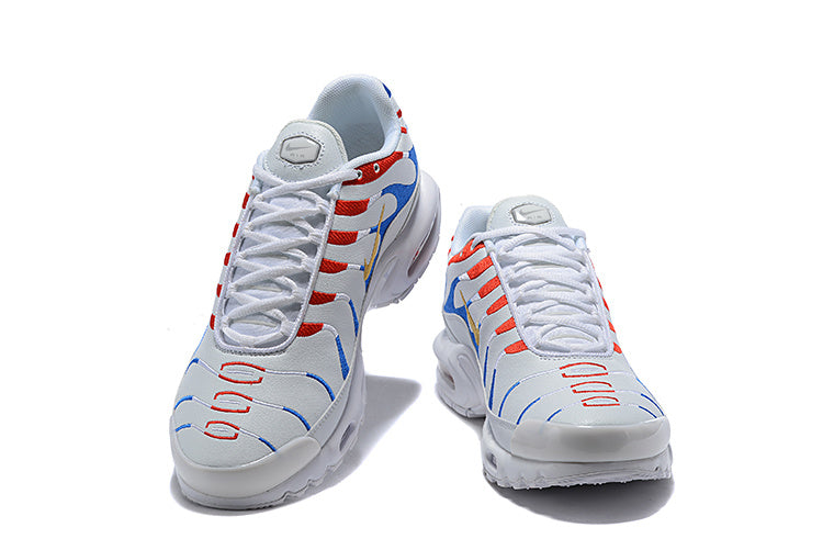 Résultats de l'évolution emblématique de la ligne Nike, les Nike TN Air Max Plus Femme sont un témoignage de l'engagement de Nike à combiner style et innovation.