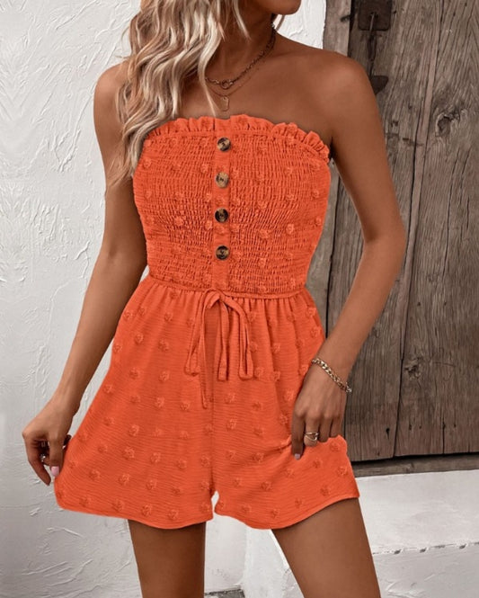 Premièrement : Adoptez un style chic et décontracté avec cette Combinaison courte décontractée à pois , et froncées sans manches avec détails noués et boutons décoratifs femme