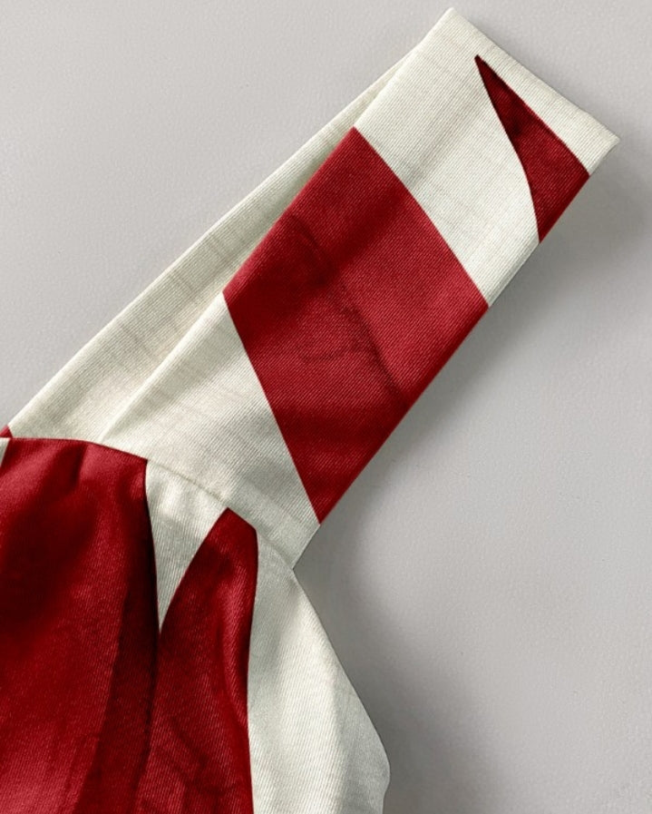 Premièrement : Cette robe longue décontractée à bretelles épaisses et imprimé végétal, coupe ajustée et fendue avec poches Femme.