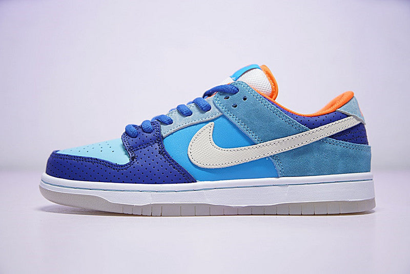 les baskets Nike SB Dunk femme Low sont un témoignage de l'engagement de Nike à combiner style et innovation.