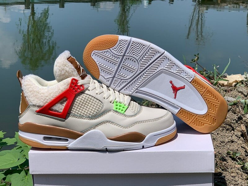 Premièrement : Les baskets Air Jordan 4 Femme se distinguent par leur design iconique et leur capacité à allier style et fonctionnalité.