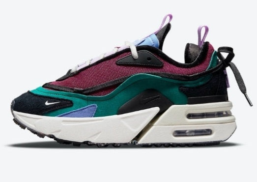 les Baskets Nike Air Max Furyosa Honeydew sont un témoignage de l'engagement de Nike à combiner style et innovation.