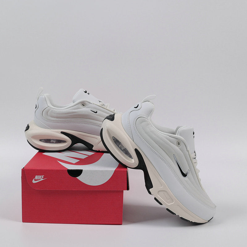 Les baskets Nike Air Max Portal incarnent un style moderne exceptionnelle. Avec leur design futuriste et épuré.pas cher.