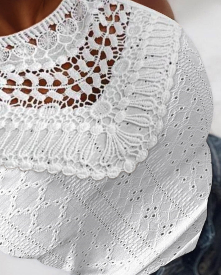 Premièrement : Ce débardeur sans manches en dentelle contrastée texturée, coupe slim décontractée Femme