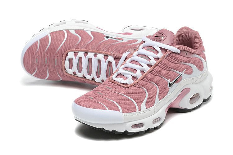 les baskets Nike TN Air Max Plus sont un témoignage de l'engagement de Nike à combiner style et innovation.