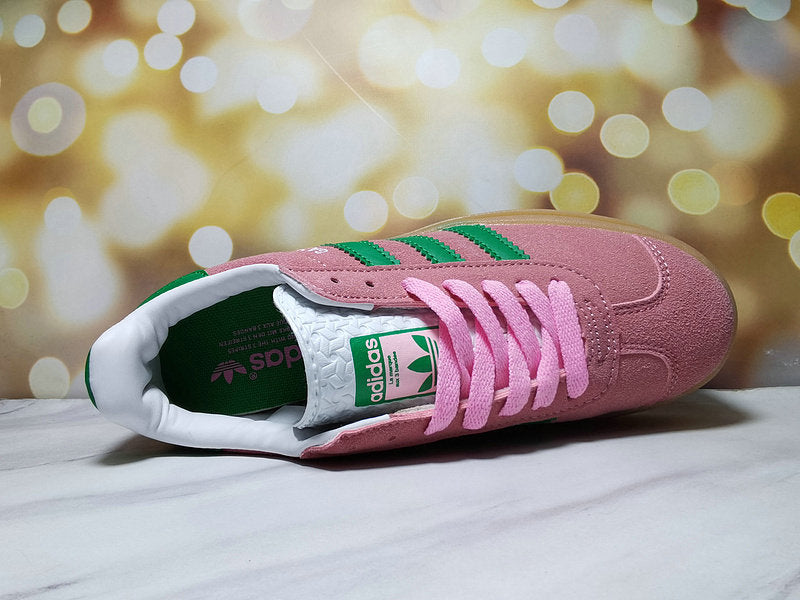 Premièrement : Les Adidas Gazelle Femme allient un style emblématique à une performance exceptionnelle.