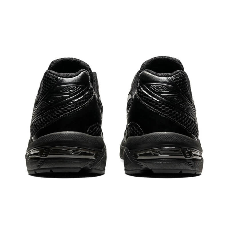 Premièrement :Les baskets Asics offrent une combinaison parfaite de style et de performance. Leur design élégant et leurs technologies de pointe les rendent idéales pour les coureurs et les amateurs de mode.