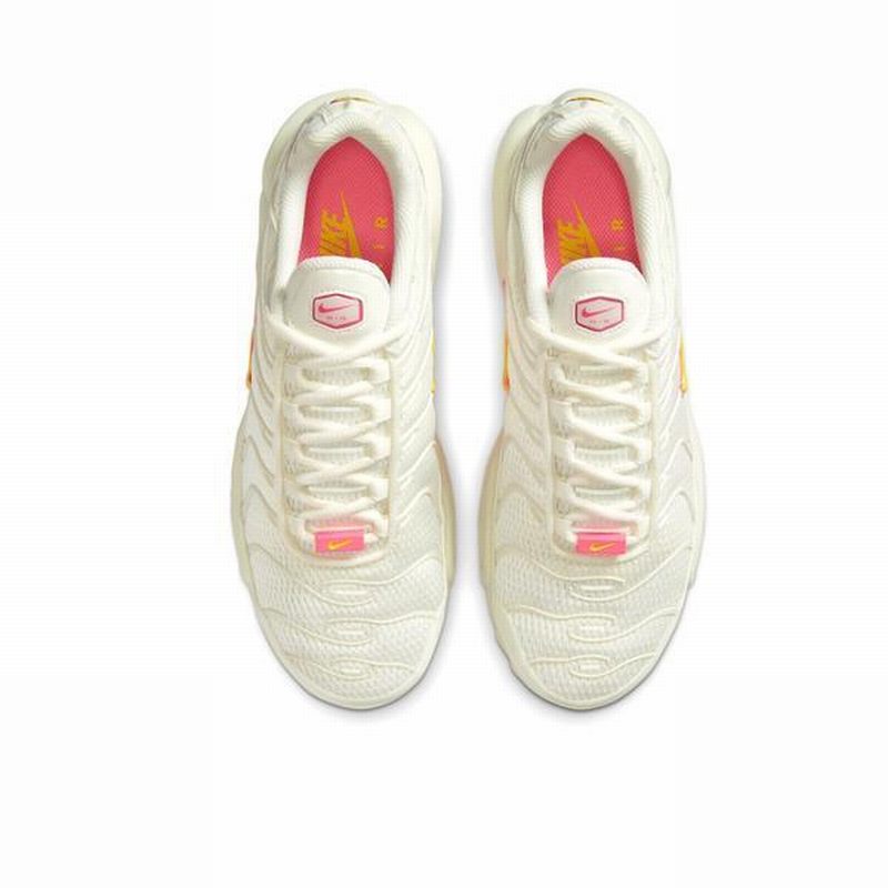Résultats de l'évolution emblématique de la ligne Nike, les Nike TN Air Max Plus Femme sont un témoignage de l'engagement de Nike à combiner style et innovation.